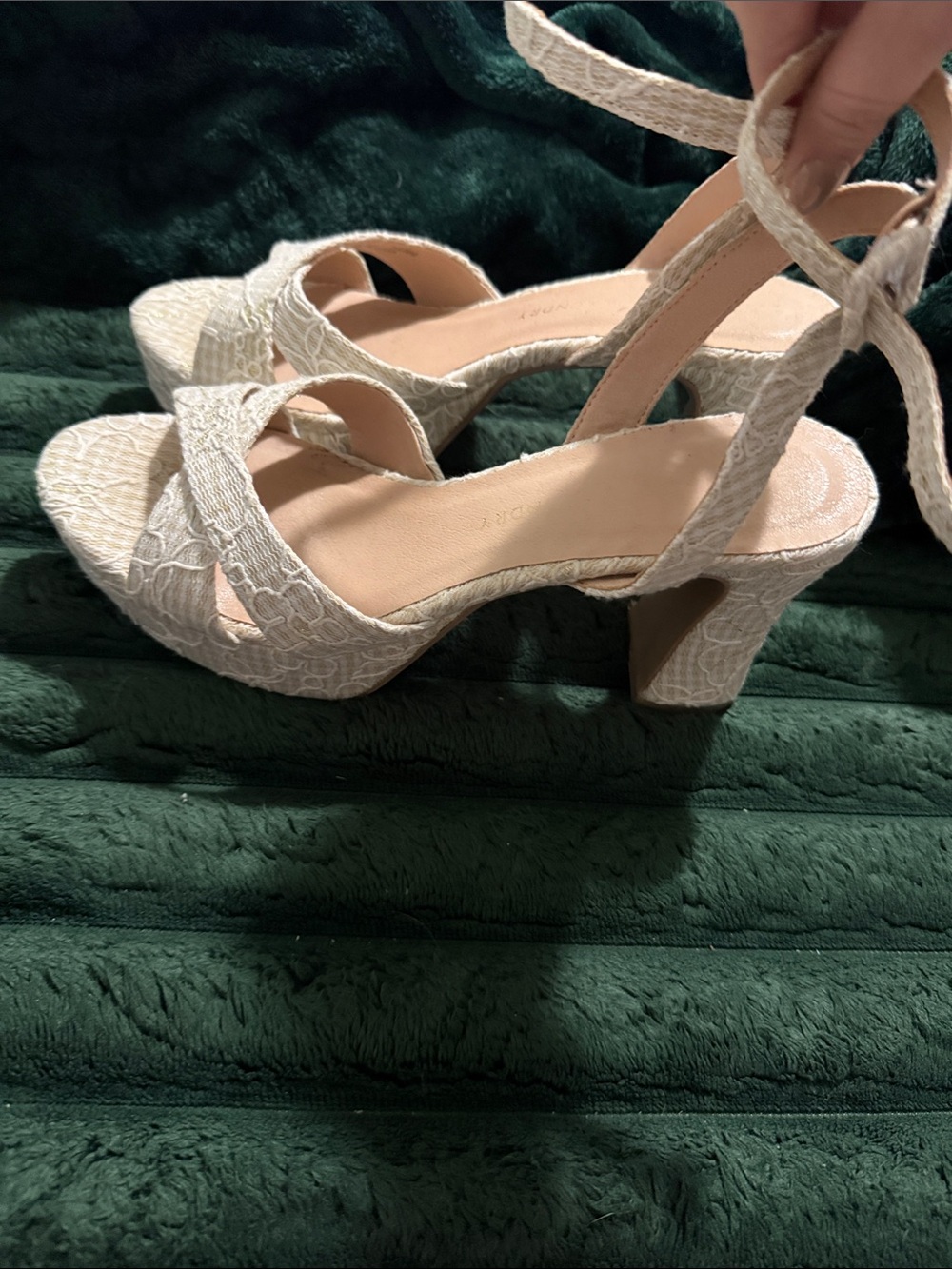 Chinese Laundry Women’s Lace Platform Sandals in Ivory Ankle Strap Heels - Picture 4 of 6
